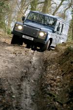 Land Rover Defender 2006 года